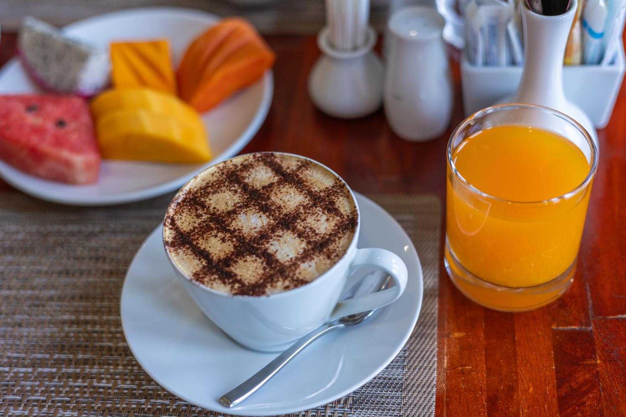 Two Seasons Siem Reap Hotel Eksteriør billede A cup of cappuccino